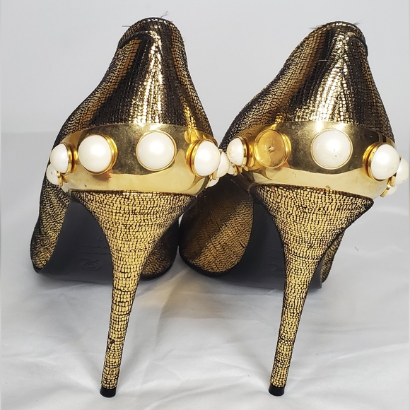Alexander McQueen Size 40 Gold Metallic Pointed Toe Heels - Picture 9 of 12